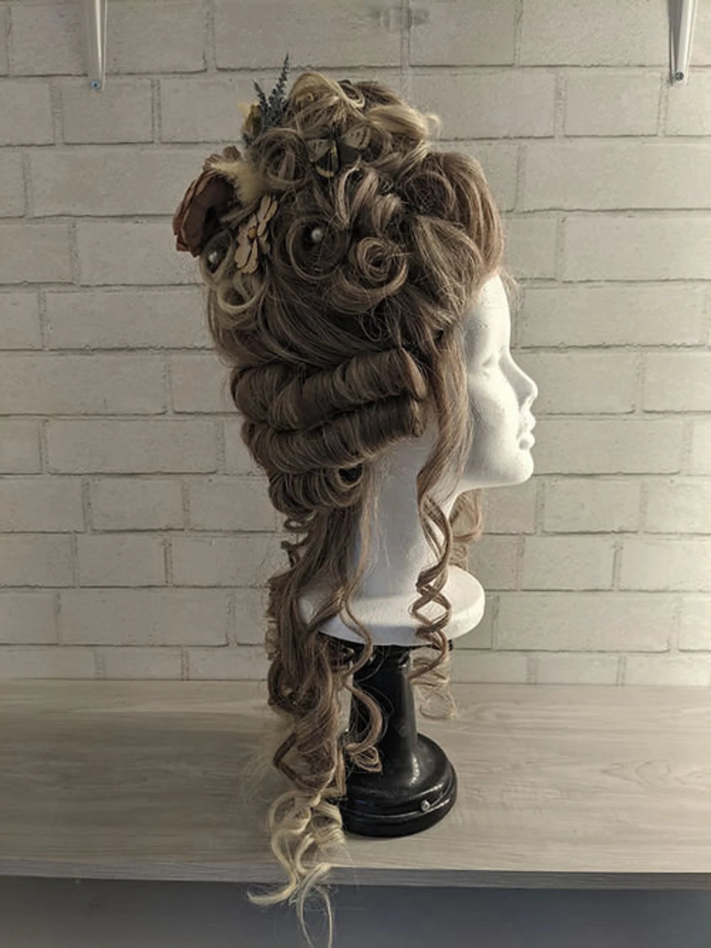 Piled high 18th cen Synthetic/Human Hair Blend (Bridgeton)