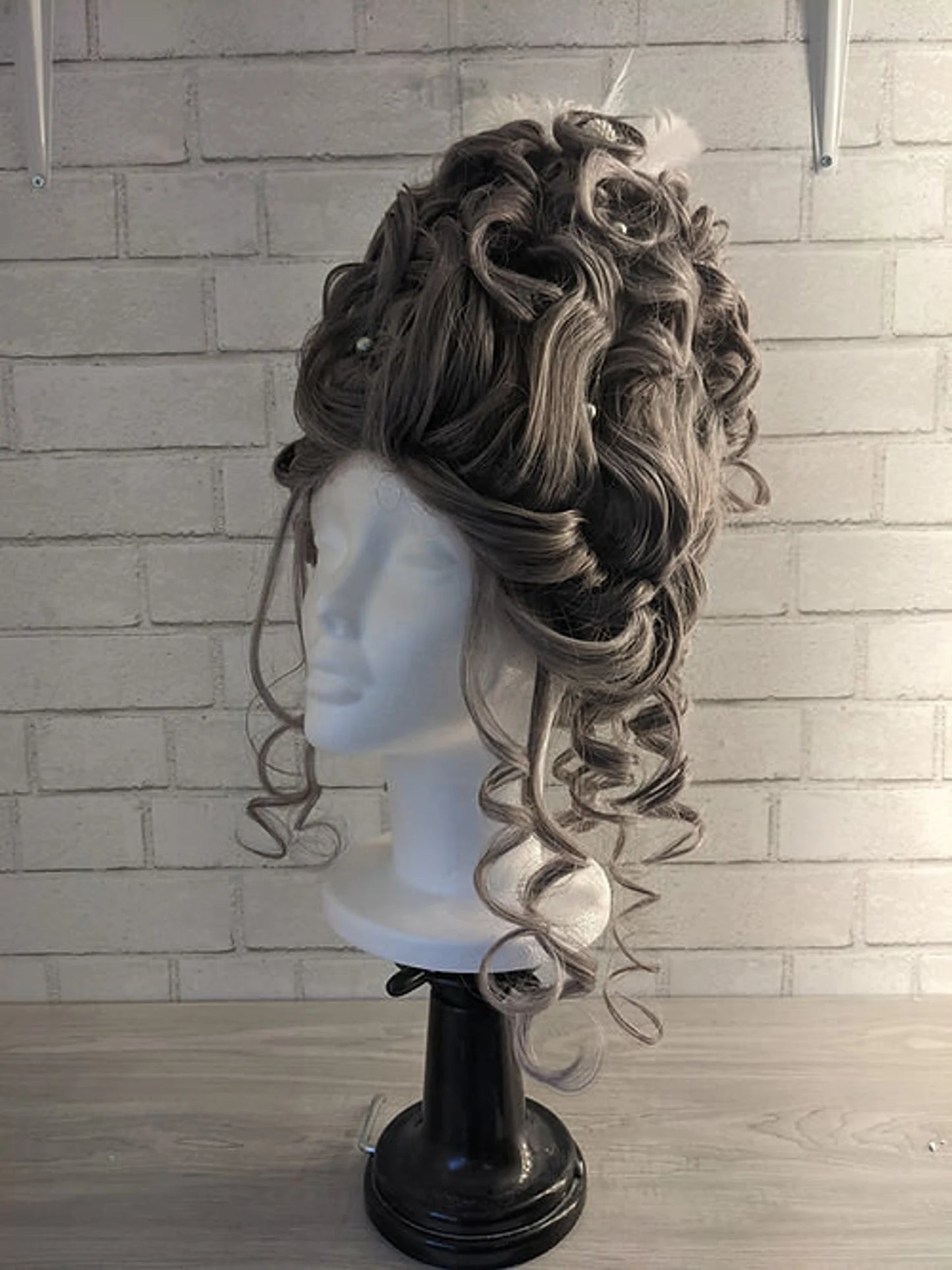 Piled high 18th cen Synthetic/Human Hair Blend (Bridgeton)