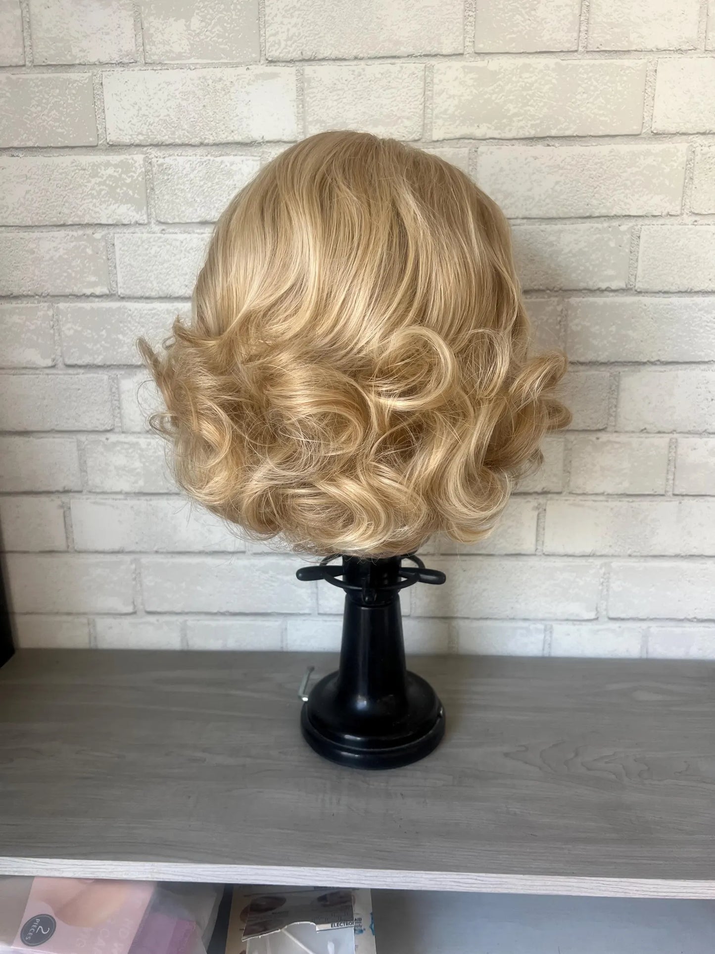 Blonde vintage bob