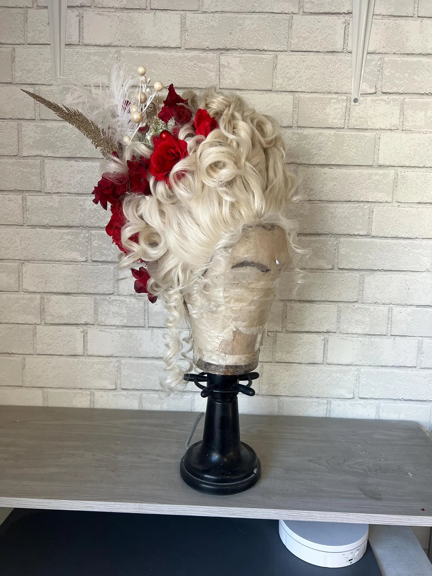 Sky high Queen Elizabeth 18th century Human Hair (Bridgeton) with free customization